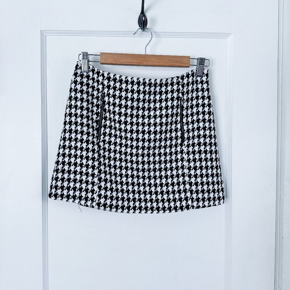 Topshop | Houndstooth Knit Thick Mini Skirt in Black and White Size US 6‎ - Picture 3 of 7